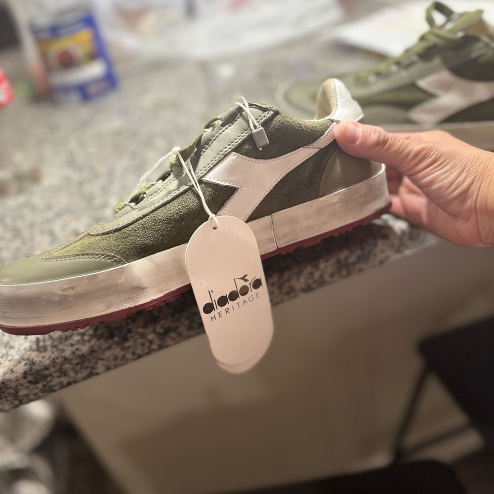 Diadora Olive and Cream Sneakers - Picture 5 of 9